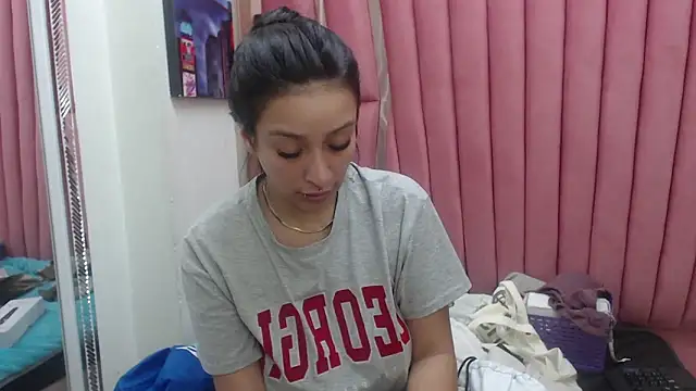 Snapshot of Sarah_Hornny chatting on October 12, 4:14 am Sarah Hornny online show from October 12, 4:14 am
