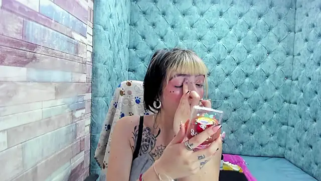 Samantha Smiith online show from January 9, 4:19 am