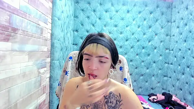 Samantha Smiith online show from January 17, 4:16 am