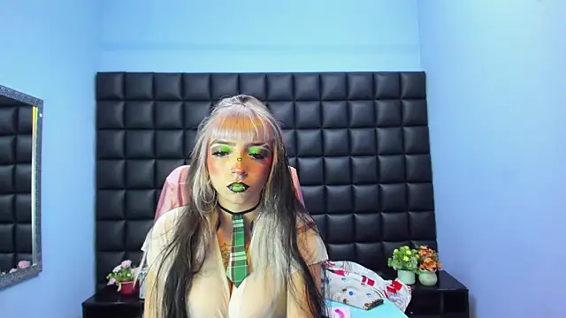 Samantha Smiith online show from April 11, 3:36 am