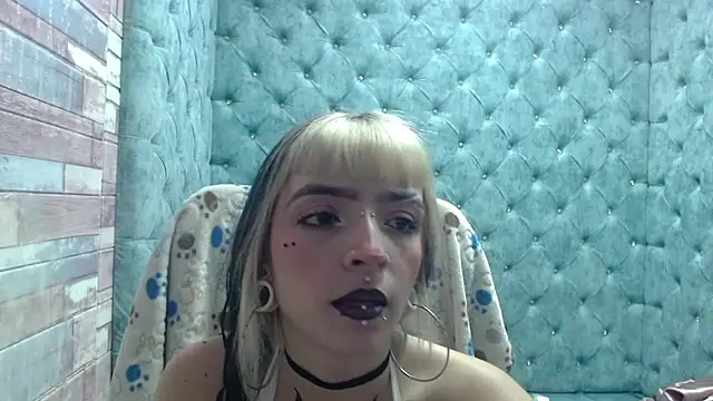 Samantha Smiith online show from November 6, 3:32 am