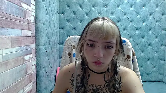 Samantha Smiith online show from October 23, 4:00 am