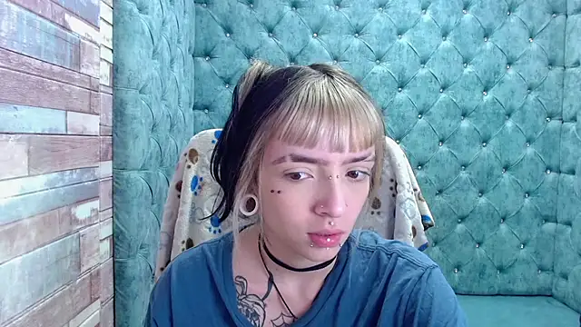 Samantha Smiith online show from October 30, 4:00 am