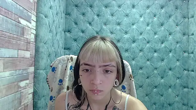 Samantha Smiith online show from October 31, 4:20 am