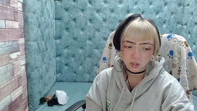 Samantha Smiith online show from October 7, 3:29 am