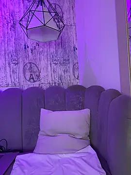 AbyThompson online show from March 4, 12:02 pm