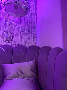 AbyThompson online show from November 11, 12:22 pm