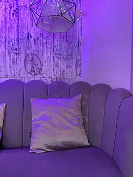 AbyThompson online show from January 11, 1:40 pm