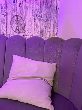 AbyThompson online show from March 25, 8:03 am