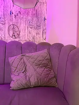 AbyThompson online show from April 26, 4:26 pm