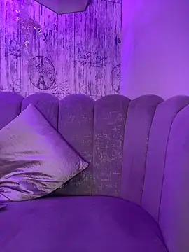 AbyThompson online show from November 18, 2:53 pm