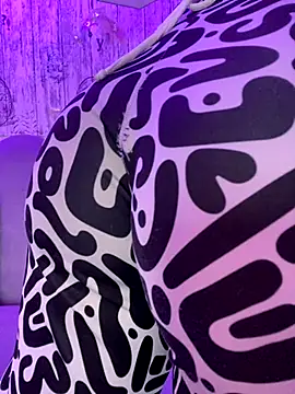 AbyThompson online show from November 4, 6:44 pm