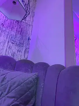 AbyThompson online show from April 21, 1:42 am