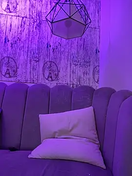 AbyThompson online show from October 29, 1:10 pm