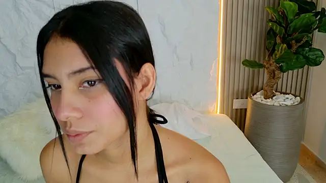 Snapshot of LaurenRodriiguez chatting on July 15, 12:34 pm LaurenRodriiguez online show from July 15, 12:34 pm
