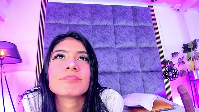 Snapshot of LaurenRodriiguez chatting on October 24, 12:59 pm LaurenRodriiguez online show from October 24, 12:59 pm