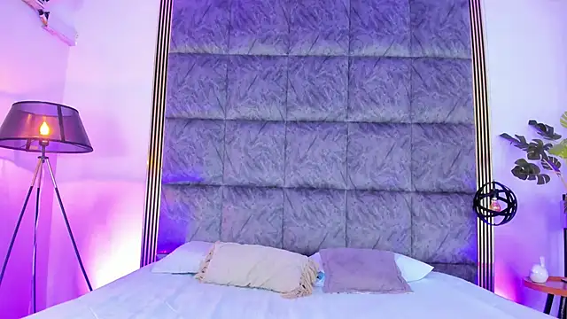 Snapshot of LaurenRodriiguez chatting on December 3, 12:59 pm LaurenRodriiguez online show from December 3, 12:59 pm