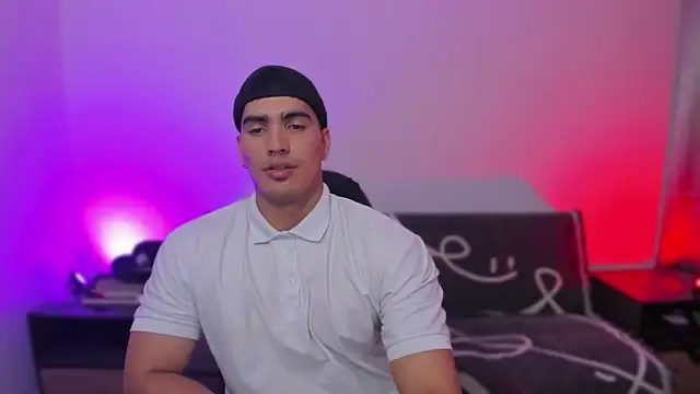 JamesGraay online show from April 29, 11:22 pm