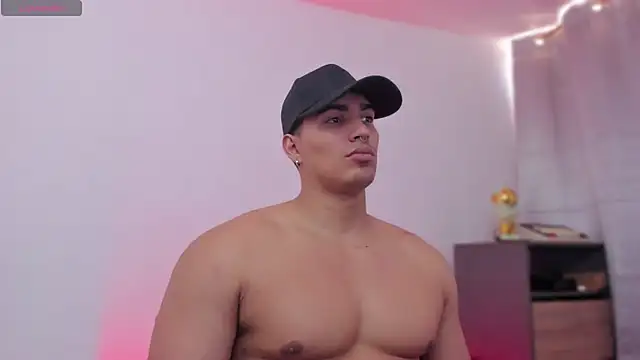 Snapshot of JamesGraay chatting on November 21, 6:07 pm JamesGraay online show from November 21, 6:07 pm