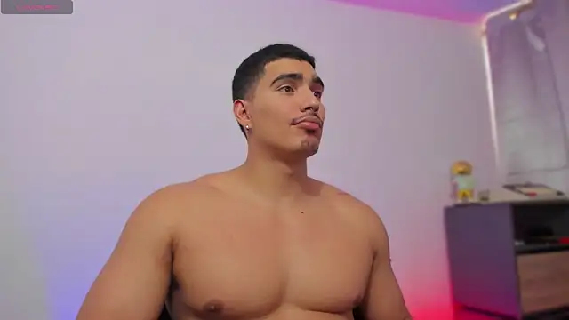 Snapshot of JamesGraay chatting on October 29, 12:04 pm JamesGraay online show from October 29, 12:04 pm