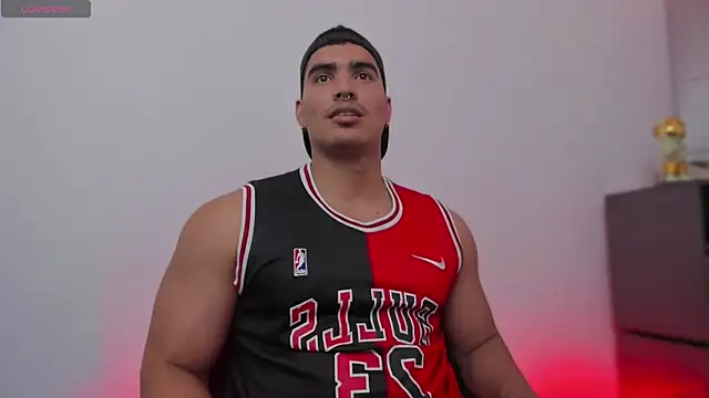 Snapshot of JamesGraay chatting on November 6, 7:07 pm JamesGraay online show from November 6, 7:07 pm