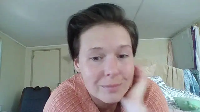 Snapshot of KatieBARBiE98 chatting on September 9, 8:18 pm KatieBARBiE98 online show from September 9, 8:18 pm