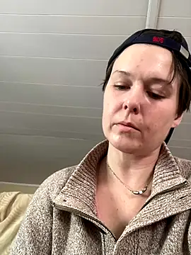 KatieBARBiE98 online show from December 14, 8:36 pm