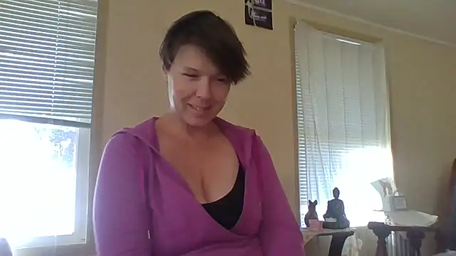 Snapshot of KatieBARBiE98 chatting on September 8, 8:52 pm KatieBARBiE98 online show from September 8, 8:52 pm