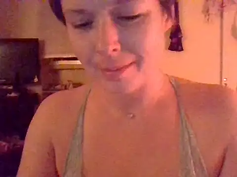 Snapshot of KatieBARBiE98 chatting on March 3, 2:54 am KatieBARBiE98 online show from March 3, 2:54 am