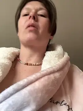 KatieBARBiE98 online show from March 25, 3:44 pm