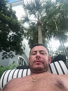 afro1986 online show from April 5, 7:20 pm