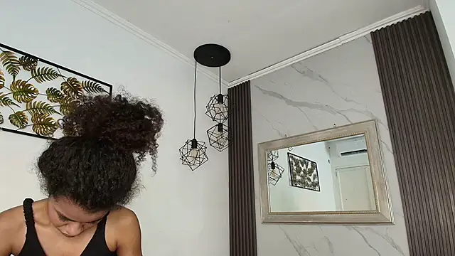 ashley lemus online show from February 18, 12:28 pm
