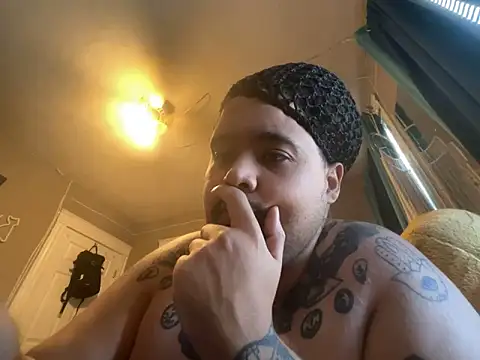 chubbydominican online show from February 19, 6:43 pm