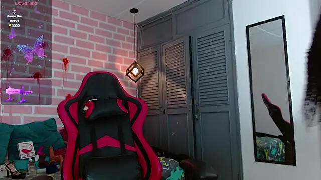 analus-01 online show from February 28, 3:15 am