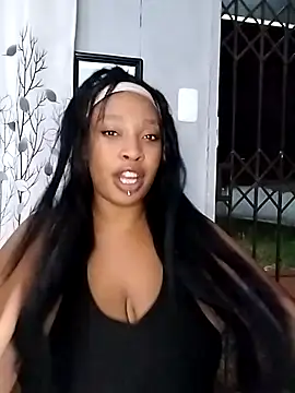 Snapshot of MelStar18xxx chatting on February 1, 1:48 am MelStar18xxx online show from February 1, 1:48 am