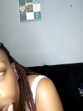 MelStar18xxx online show from February 15, 10:00 pm