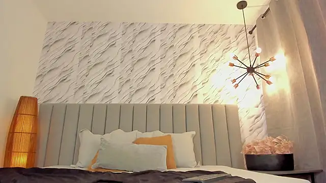 andymiller  online show from April 9, 2:23 pm