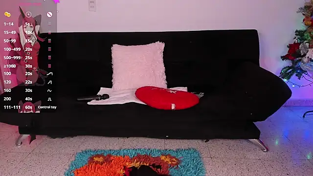 Snapshot of AlanaJohnson_ chatting on December 28, 11:48 pm AlanaJohnson online show from December 28, 11:48 pm