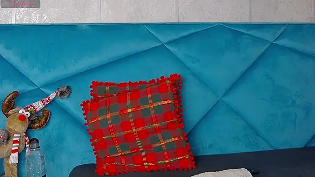 Snapshot of AlyseReuse chatting on February 12, 9:11 pm AlyseReuse online show from February 12, 9:11 pm