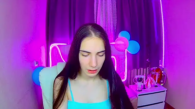 Snapshot of NikaStark_ chatting on October 9, 7:20 am NikaStark online show from October 9, 7:20 am