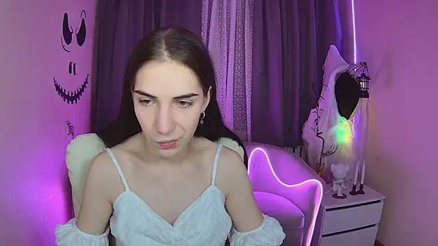 Snapshot of NikaStark_ chatting on October 25, 6:30 pm NikaStark online show from October 25, 6:30 pm