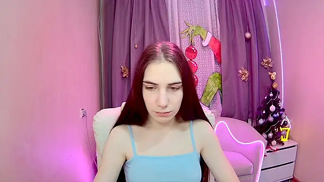 Snapshot of NikaStark_ chatting on December 4, 7:13 pm NikaStark online show from December 4, 7:13 pm