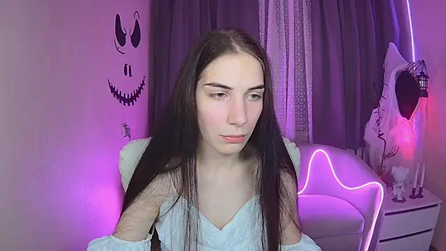 Snapshot of NikaStark_ chatting on October 24, 6:29 pm NikaStark online show from October 24, 6:29 pm