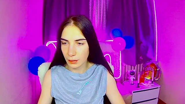 Snapshot of NikaStark_ chatting on October 1, 6:18 am NikaStark online show from October 1, 6:18 am