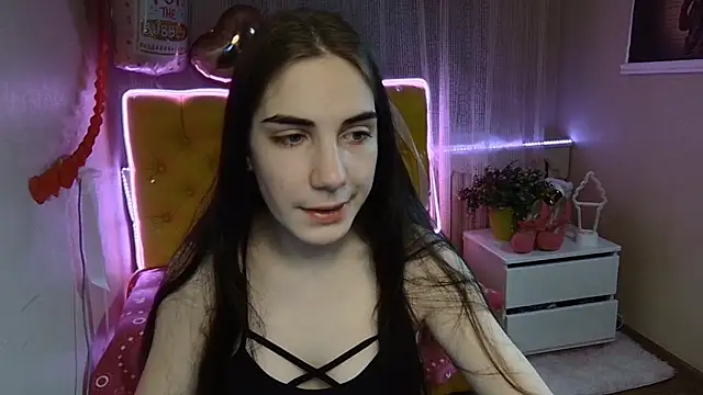 Snapshot of NikaStark_ chatting on March 12, 1:47 am NikaStark online show from March 12, 1:47 am