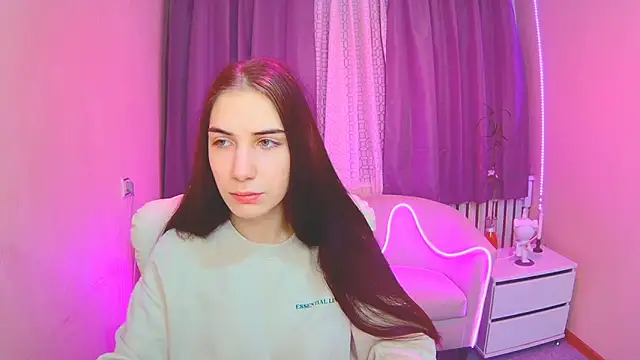 Snapshot of NikaStark_ chatting on November 8, 8:45 pm NikaStark online show from November 8, 8:45 pm