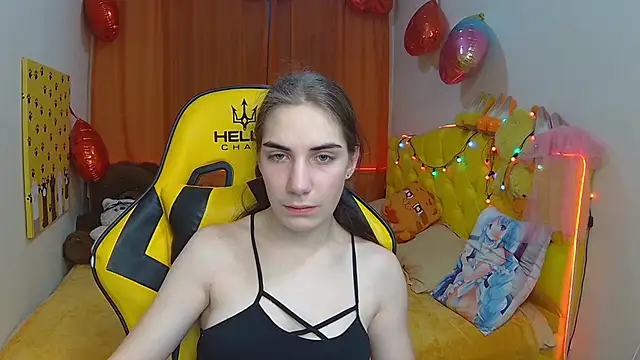 Snapshot of NikaStark_ chatting on March 13, 1:32 am NikaStark online show from March 13, 1:32 am