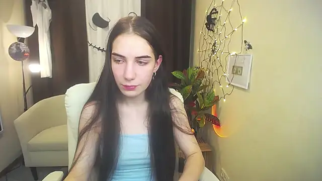 Snapshot of NikaStark_ chatting on October 21, 6:40 pm NikaStark online show from October 21, 6:40 pm