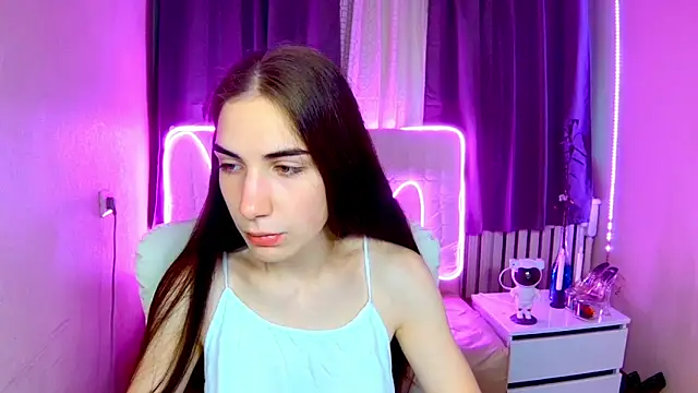 Snapshot of NikaStark_ chatting on September 13, 6:13 am NikaStark online show from September 13, 6:13 am