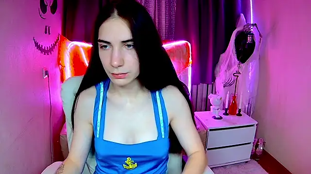 Snapshot of NikaStark_ chatting on October 17, 7:11 am NikaStark online show from October 17, 7:11 am